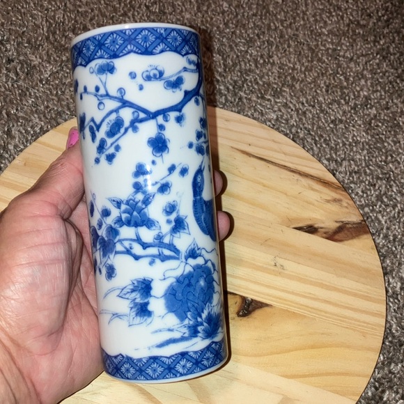 Japanese Porcelain Peacock In Garden Blue & White Cylinder Vase 6” Tall - Picture 3 of 8